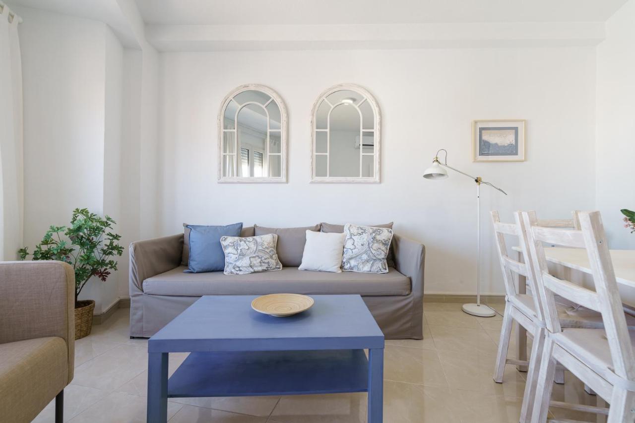 Maisuit Apartment Malaga City Center Bagian luar foto