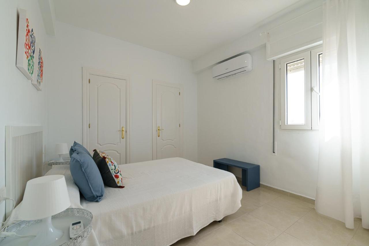 Maisuit Apartment Malaga City Center Bagian luar foto