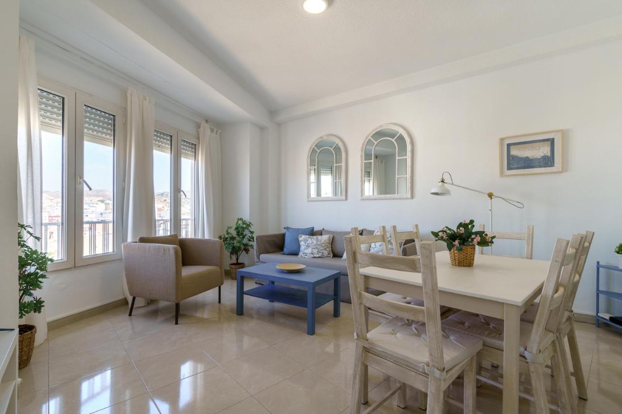 Maisuit Apartment Malaga City Center Bagian luar foto