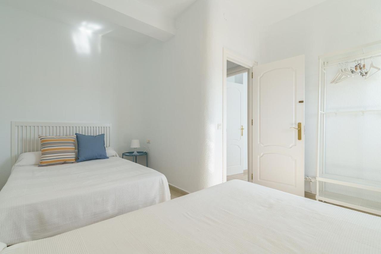 Maisuit Apartment Malaga City Center Bagian luar foto