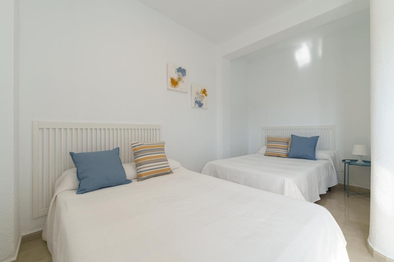 Maisuit Apartment Malaga City Center Bagian luar foto